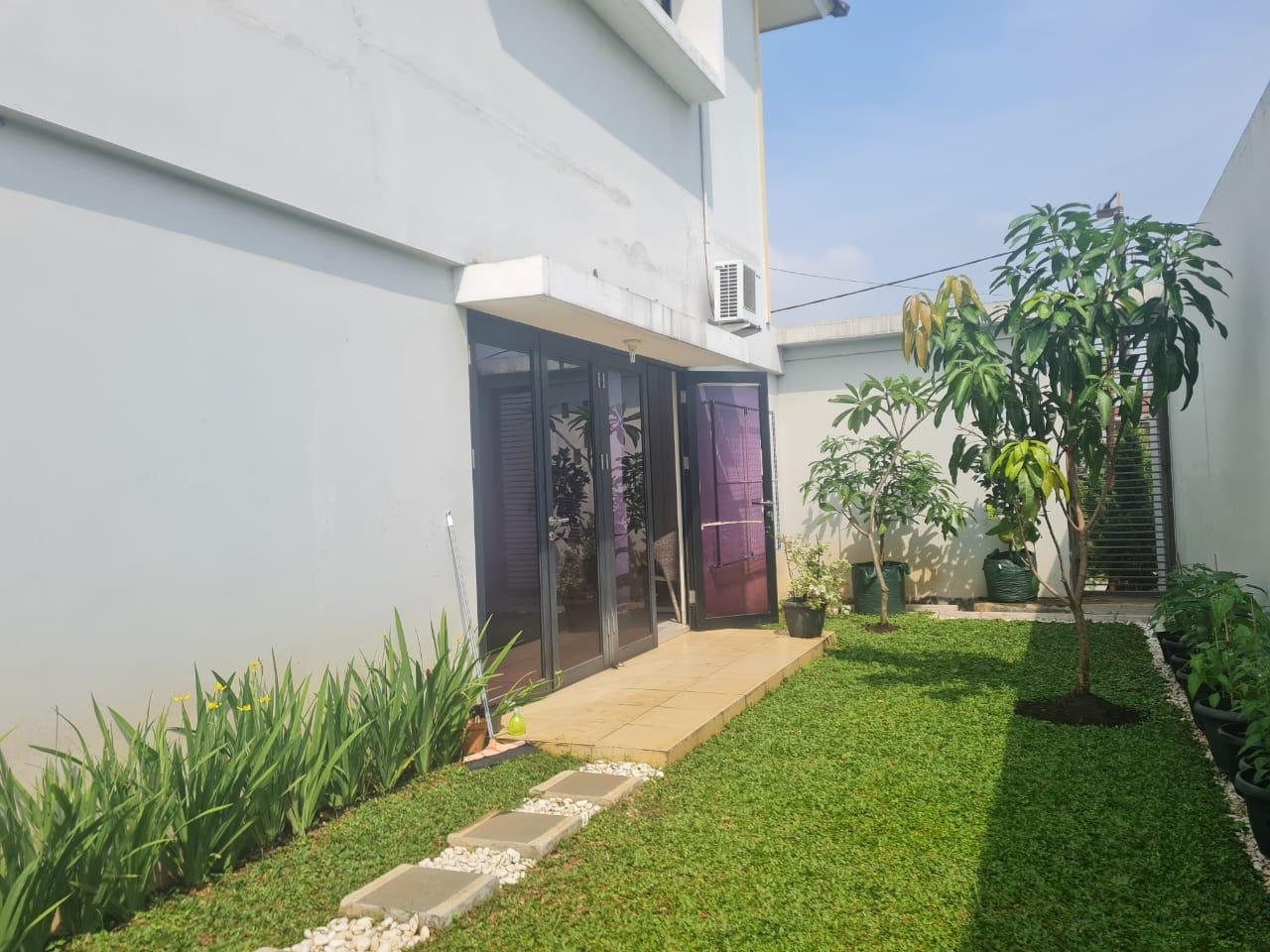 Rumah Disewakan di Summer Bliss Lippo Cikarang